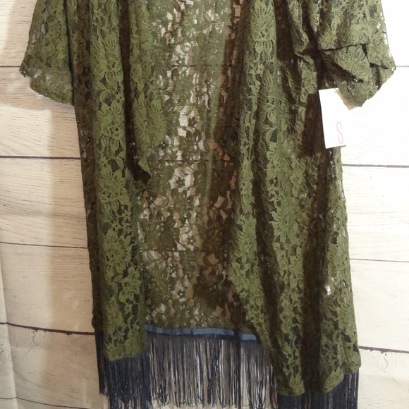 Lularoe Small Monroe Kimono